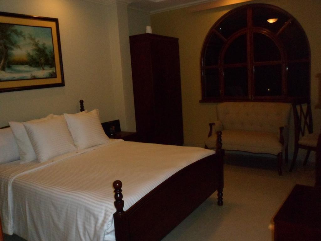 Hotel Maria Isabel Manta Room photo